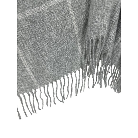 Lane Bryant Gray Plaid Open Front Fringe Trim Poncho Wrap - Picture 3 of 7